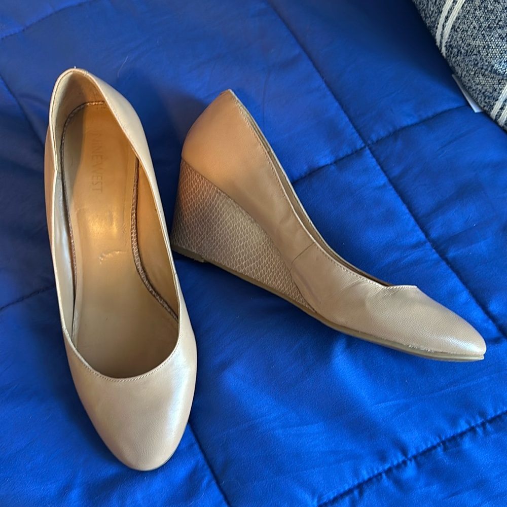 Nine West Nude Wedges women’s size 9